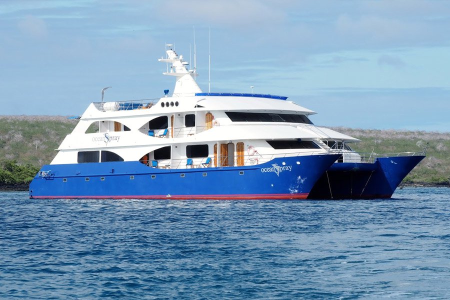 Ocean Spray Catamaran, Galapagos