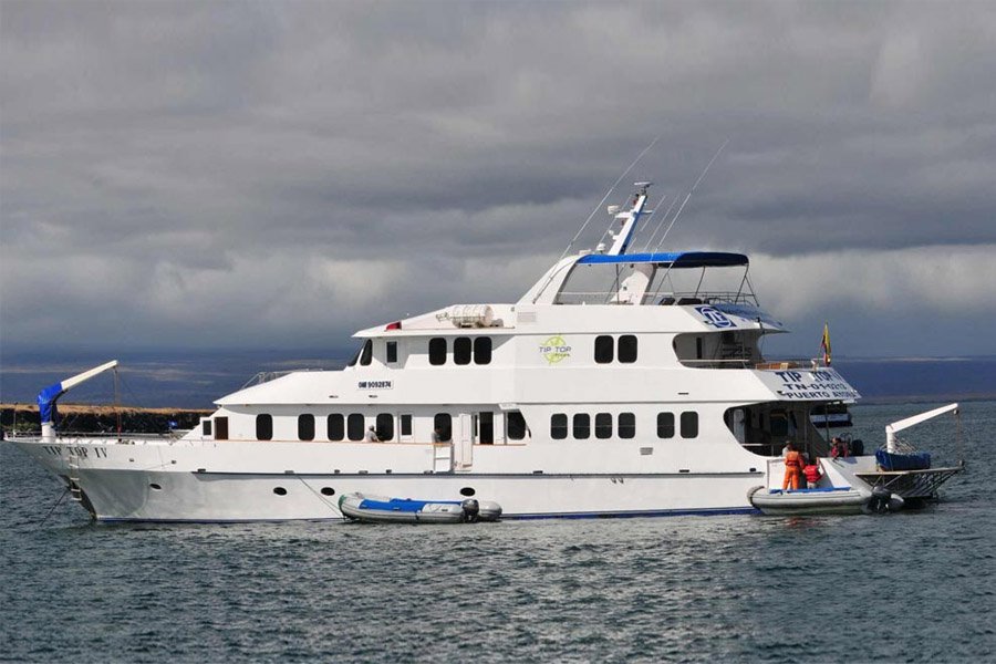 Tip Top IV Yacht, Galapagos